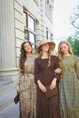 Preview image for article: How to Dress for a Fall Brunch: Feminine & Modest Outfit Ideas