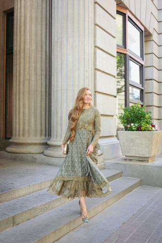 FEMININE & FUN