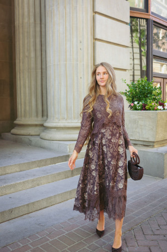 TRENDY MEETS TIMELESS