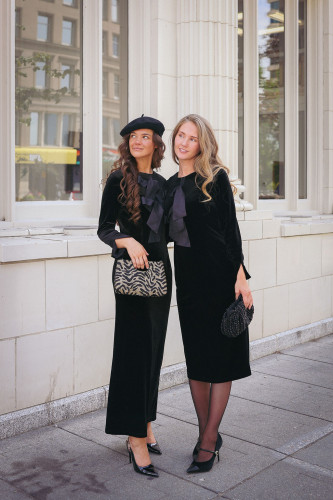 MODERN & MODEST
