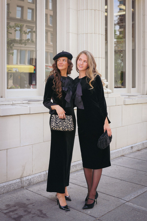 MODERN & MODEST