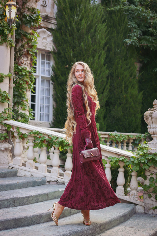 FEMININE & FUN